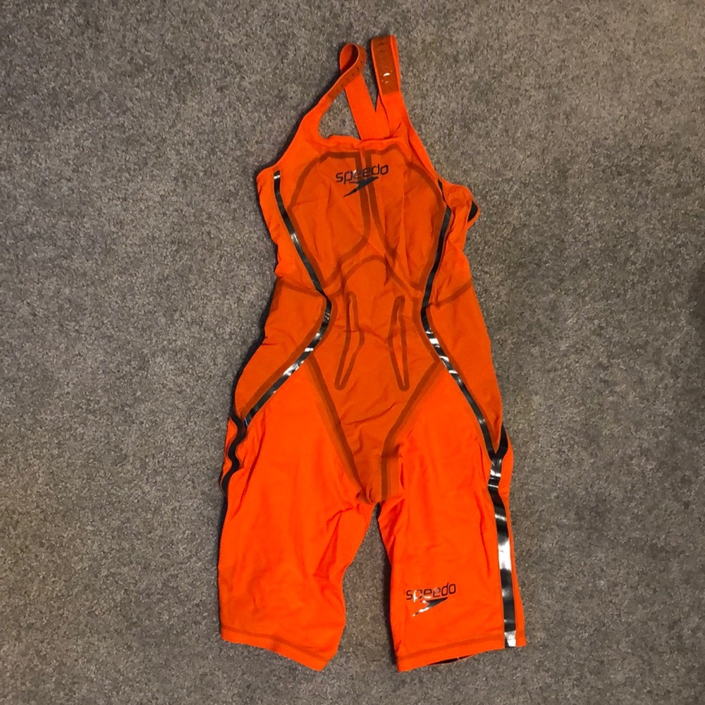 Speedo LZR X Closed Back Kneeskin Size 23